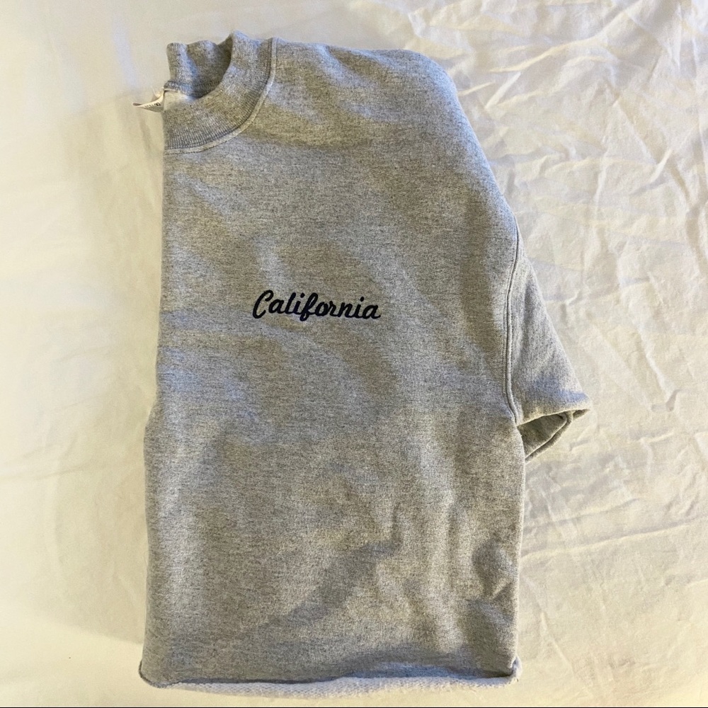 Brandy Melville Cropped Sweatshirt
